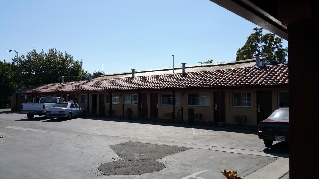 מרסד Slumber Motel מראה חיצוני תמונה