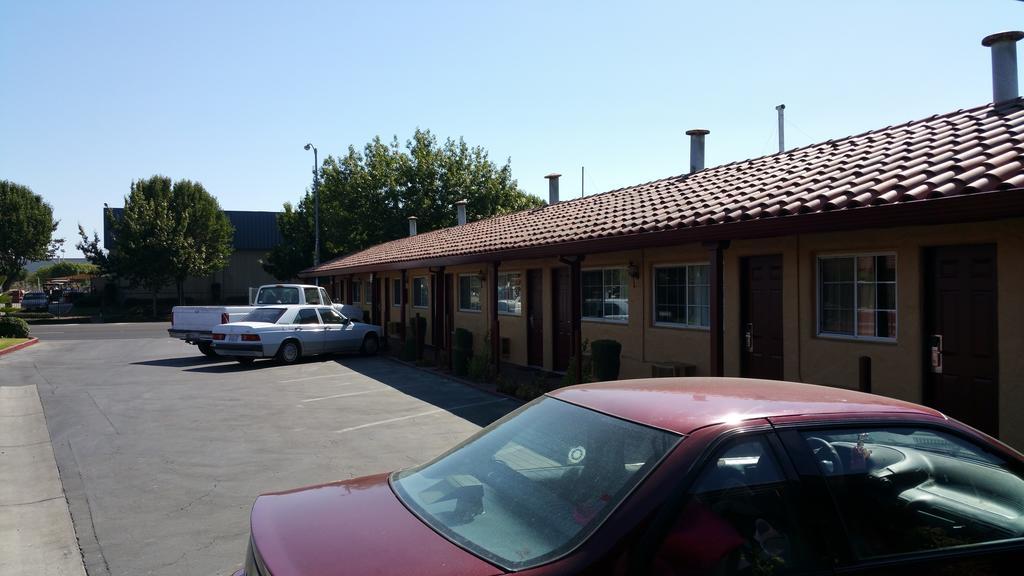 מרסד Slumber Motel מראה חיצוני תמונה